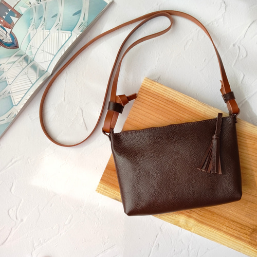 ブラウン ショルダーバッグ シンプル シュリンク】BASICショルダーバッグ（シンプル/コンパクト