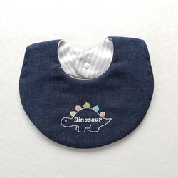 【名入れ】ダブルガーゼ☆恐竜刺繍スタイ 2枚目の画像