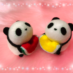 スイカもぐもぐふわぱん♡羊毛フェルトのふわふわパンダふわぱんと