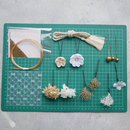 A414 つまみ細工 髪飾り 白 卒業式 袴 結婚式 ドライフラワー 成人式