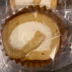 米粉焼き菓子の詰め合わせ…カット シフォンケーキ、チーズケーキ、ロールケーキの中からご希望の10個で３千円、送料無料。 8枚目の画像