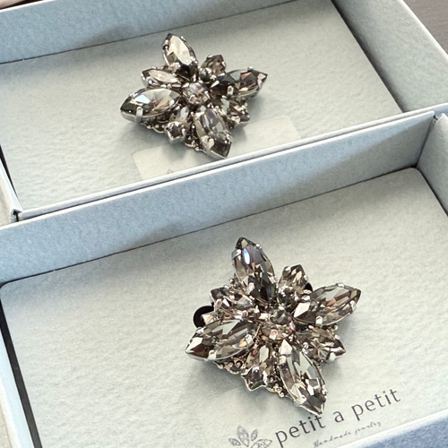 スワロフスキー®︎ ブローチ(L) clématite ピンク&ホワイト ギフト