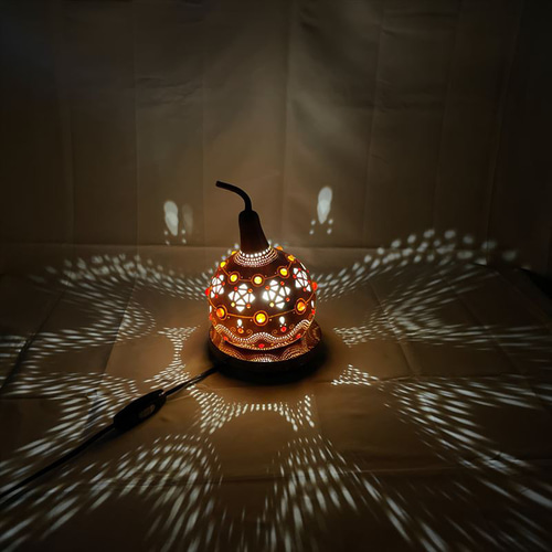 ひょうたんランプ　金属台座付き ひょうたんランプ---LEAFー | ひょうたんランプ bun bun