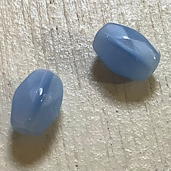 パリのアンティークビーズ　ブルー細カット 1枚目の画像