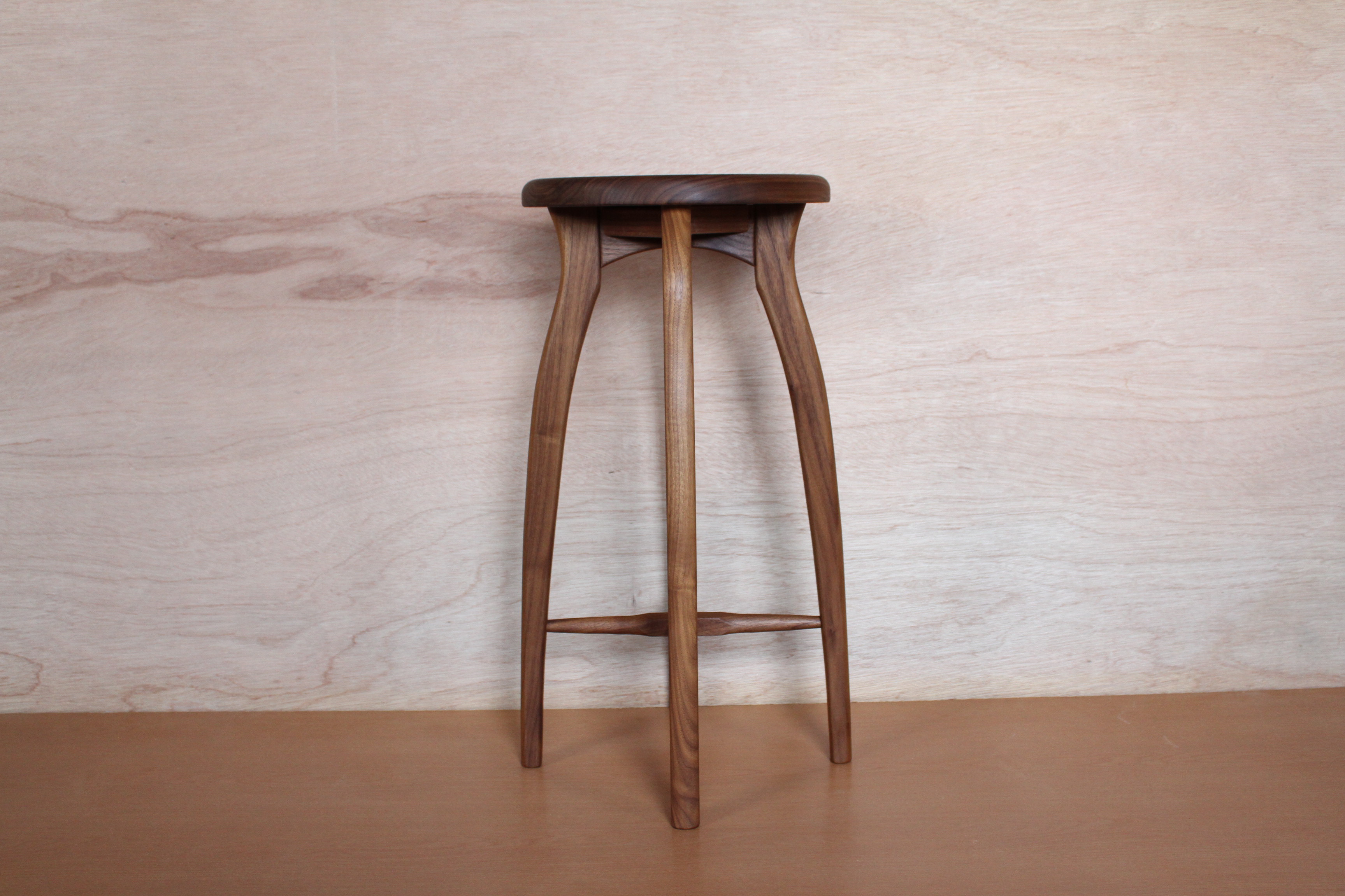 無垢材のキッチンスツールＲ・ブラックウォールナット材・ハイスツール・カウンターチェアー・お好きな高さでオーダー可