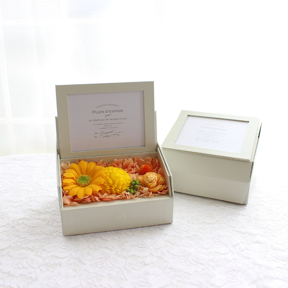 イエローガーベラ　フォトフレーム　ボックス　誕生日　記念日　写真立て　花　プリザーブドフラワー　米寿　お供え　お祝い　 5枚目の画像