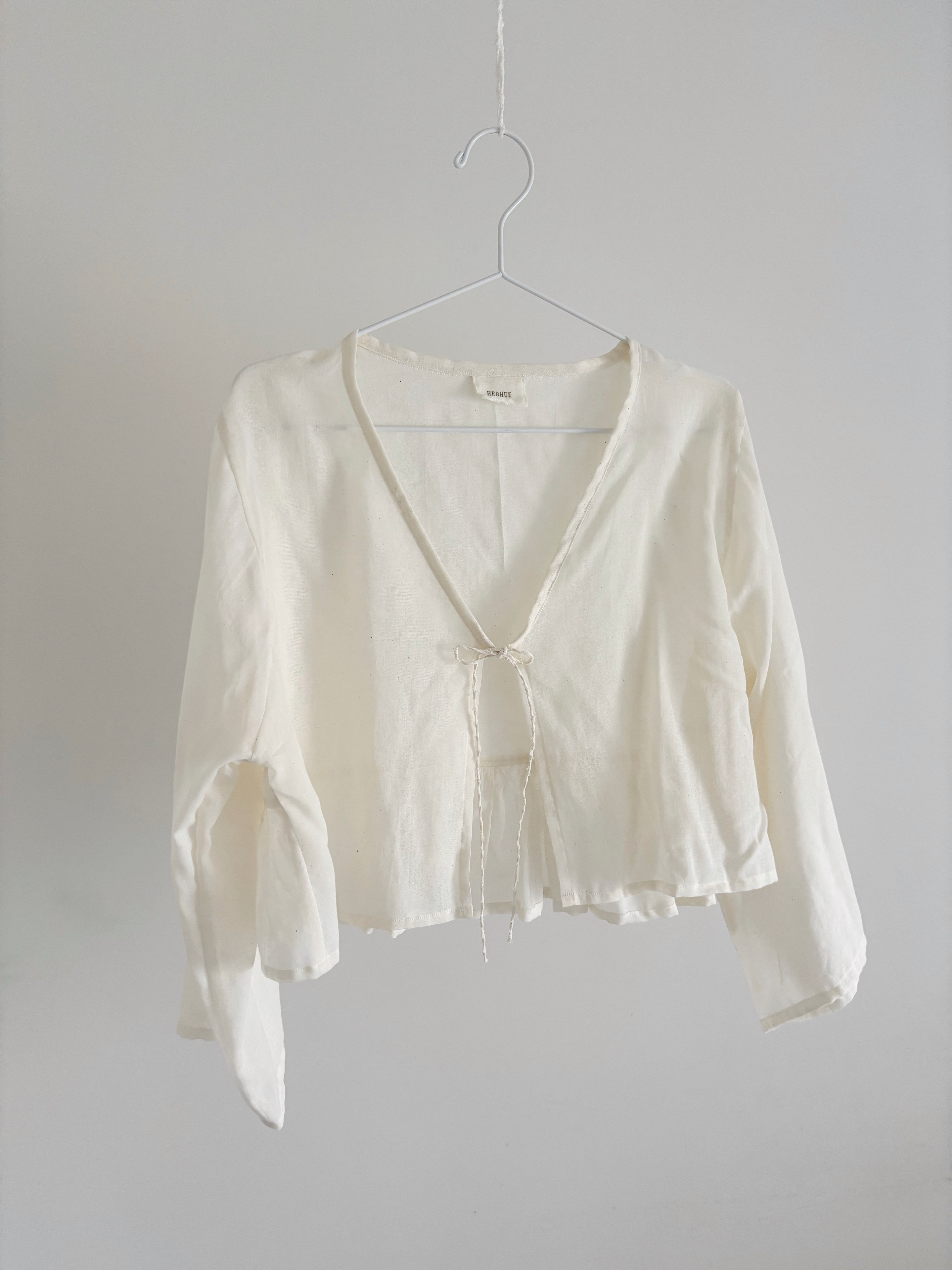 そよ風のブラウス｜シンプル