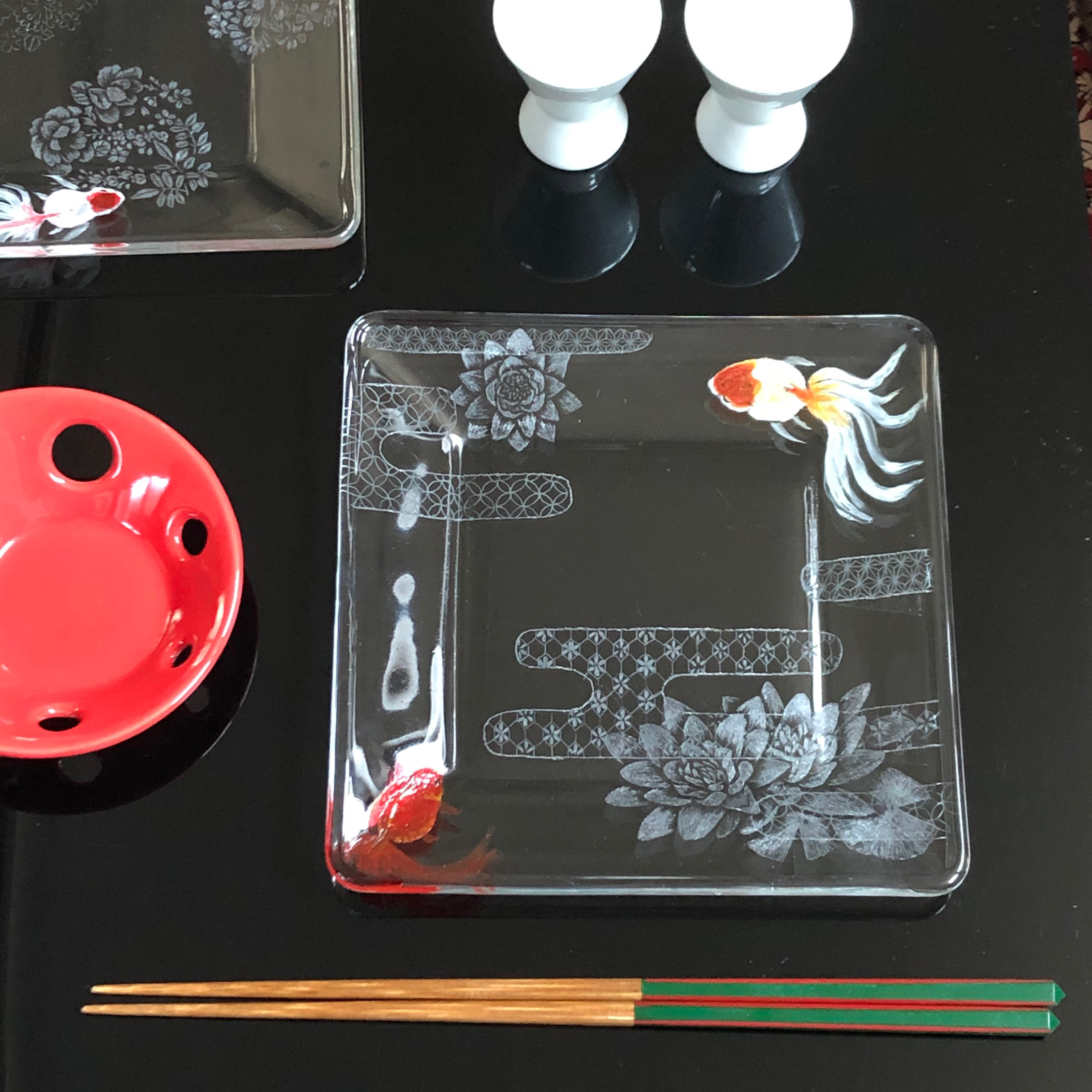 金魚と蓮のガラス皿