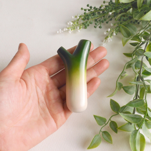 Junko Oki ブローチ wolfandwolff Atelier103 おおネギのブローチ (大) Brooch of wooden Japanese leek ブローチ