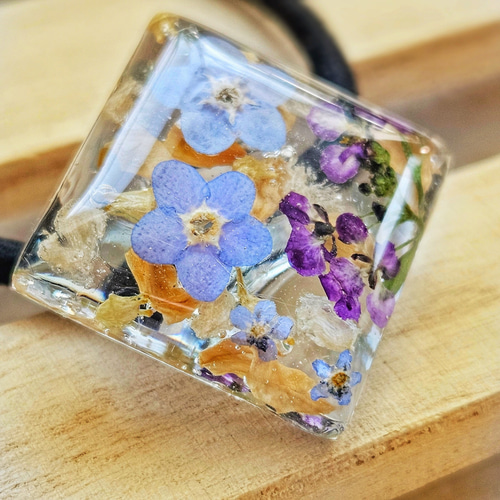 レジンヘアゴム 花 ブルー 大ぶり 紫陽花 勿忘草 ビジュー
