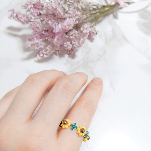 人気》ひまわり ビーズリング 夏 向日葵 フラワーリング 指輪・リング