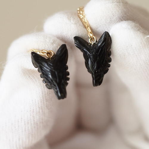 ブラックorホワイト狼15 ピアス/イヤリング ピアス（フック・チェーン