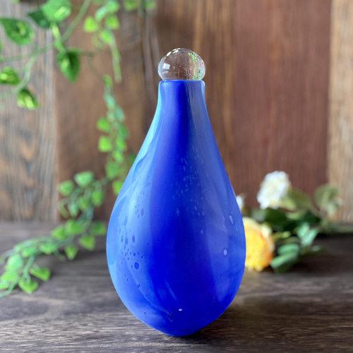 青と黒のマーブル模様 ガラス花瓶 マーブル模様のガラス花瓶 青と黒