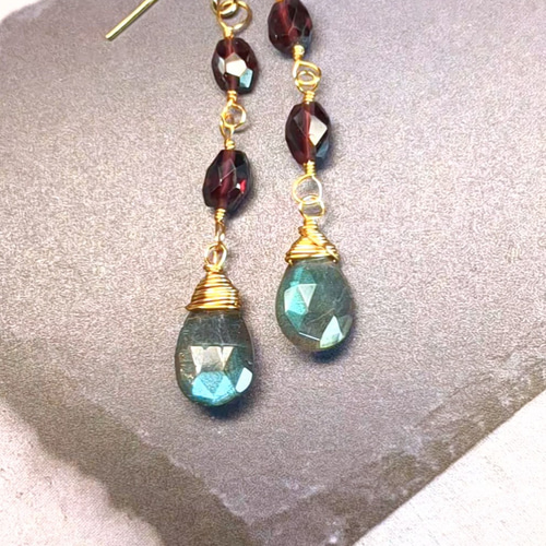 強シラー 宝石質 ラブラドライト 3粒 ピアス 14kgf 天然石ピアス