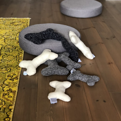 ソフトボーンM　犬のおもちゃ　ペットのおしゃれインテリアに　ペットグッズ  音が出るおもちゃ 2枚目の画像