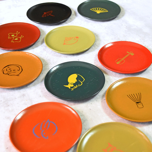 漆まめさら 動物シリーズ 狗子（黄・中村芳中） 木製漆塗り 漆器の豆皿