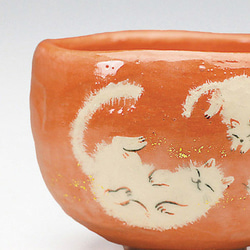 ☆猫の日2024☆楽焼〚猫のたわむれ〛抹茶碗　茶道具　手描き 2枚目の画像