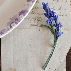 【受注制作15日】ブローチ　香る花、ラベンダー（ヴァイオレット）　手編み　レース編み 2枚目の画像