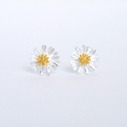 送料無料【SV925】花 マーガレット スタッドピアス  真実の愛 信頼 シルバー シンプル　silver925 3枚目の画像