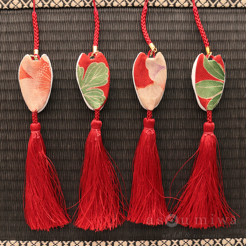 ≪再販≫ 江戸縮緬・正絹古布の狐面根付けストラップ 房付き