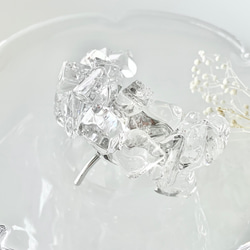 【再販10超】unmelted ice ポニーフック/水晶 クリスタル/金具 シルバーカラー/4月誕生石〈受注制作〉 1枚目の画像