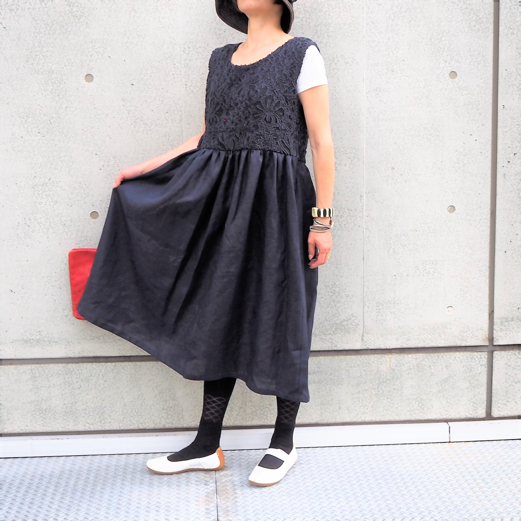 ゆたっり涼しい　リネンワンピース　サイズ選べる　ネイビー　お花柄替え　ワンピースM〜L