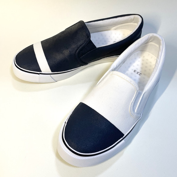 不對稱線條單色便鞋（男女通用 22.0cm-29.0cm）防水版。 第2張的照片