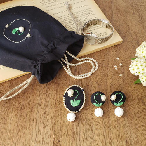 上品 清楚な すずらん刺繍 ブローチ ブローチ shinekirari 通販