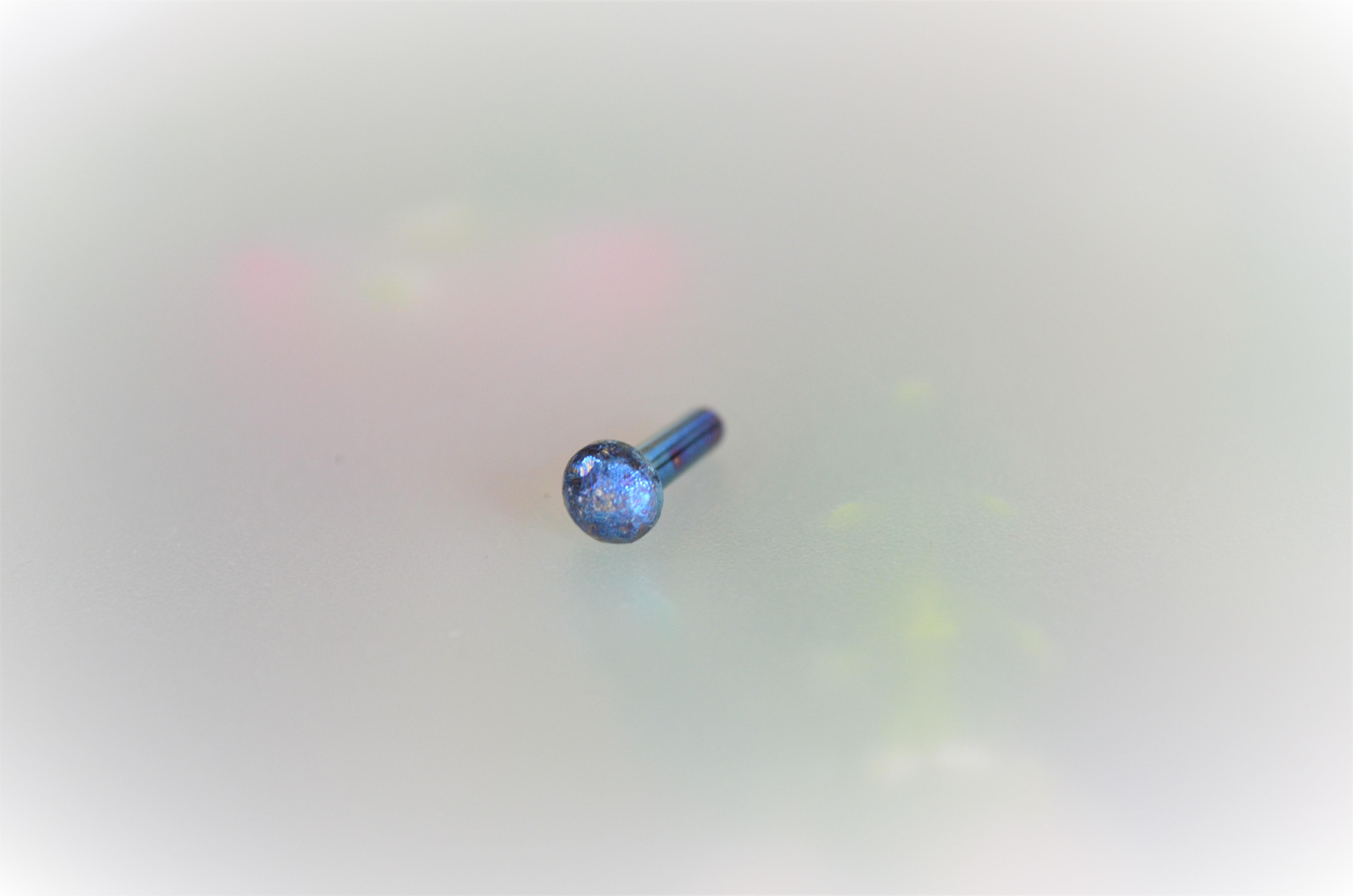 チタンピアス「岩目・10ゲージ（２．５ｍｍ）」