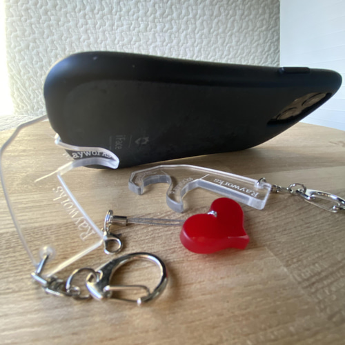 スマホスタンド名入れキーホルダー（アクリル透明） ペアセット