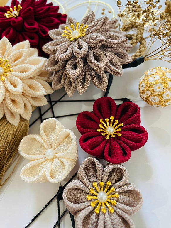 つまみ細工　ヘア飾り　ワインカラー　卒業式　卒業式髪飾り　袴　水引き　成人式用髪飾り　和装　結婚式　ヘアアクセ　色打掛 16枚目の画像