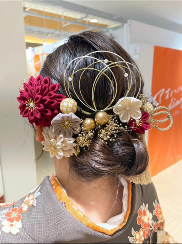 つまみ細工　ヘア飾り　ワインカラー　卒業式　卒業式髪飾り　袴　水引き　成人式用髪飾り　和装　結婚式　ヘアアクセ　色打掛 11枚目の画像