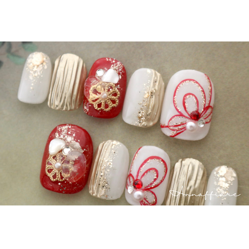 ♡【カラー変更可】赤と乳白色の水引き和装ネイルチップ/Annaffiare  
