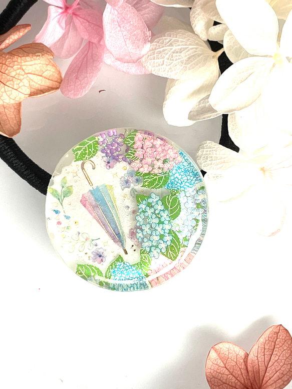 【受注制作】雨に咲く　傘の花　梅雨　紫陽花　ヘアゴム／ポニーフック／ブローチ 3枚目の画像