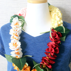 夏威夷絲帶 Lei / 5 色雞蛋花 / 絲帶項鍊 / 草裙舞、婚禮、生日派對 / 夏威夷室內裝飾 第1張的照片