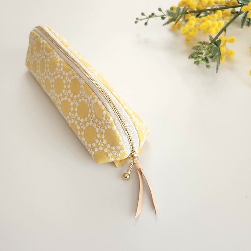 リース刺繍のパカッとロングポーチ*ペンケース*メガネケース│ミモザ