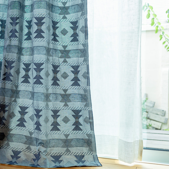 自然素材 コットン 綿 100％カーテン 浮模様カットジャガード織「エムレブルー」自然素材カーテン　ナチュラルカーテン 1枚目の画像