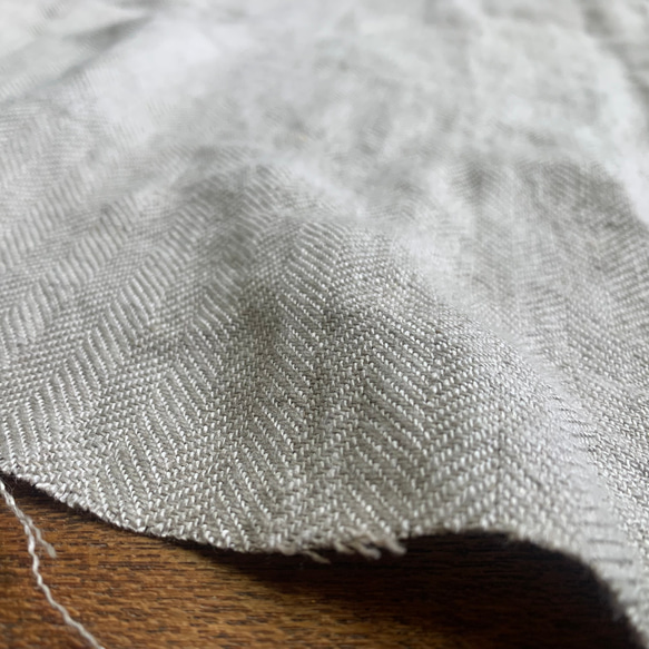 【2m以上専用ページ】 遠州織物 中厚地 [リネン100%] ヘリンボン 生地 キナリ 5枚目の画像