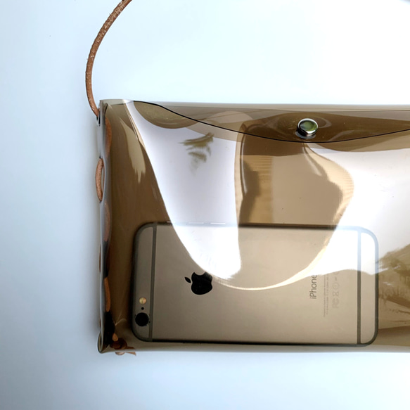「免運費」全 11 色【Smartphone pochette 智能手機單肩包（橫式）】全季透明 PVC 第7張的照片
