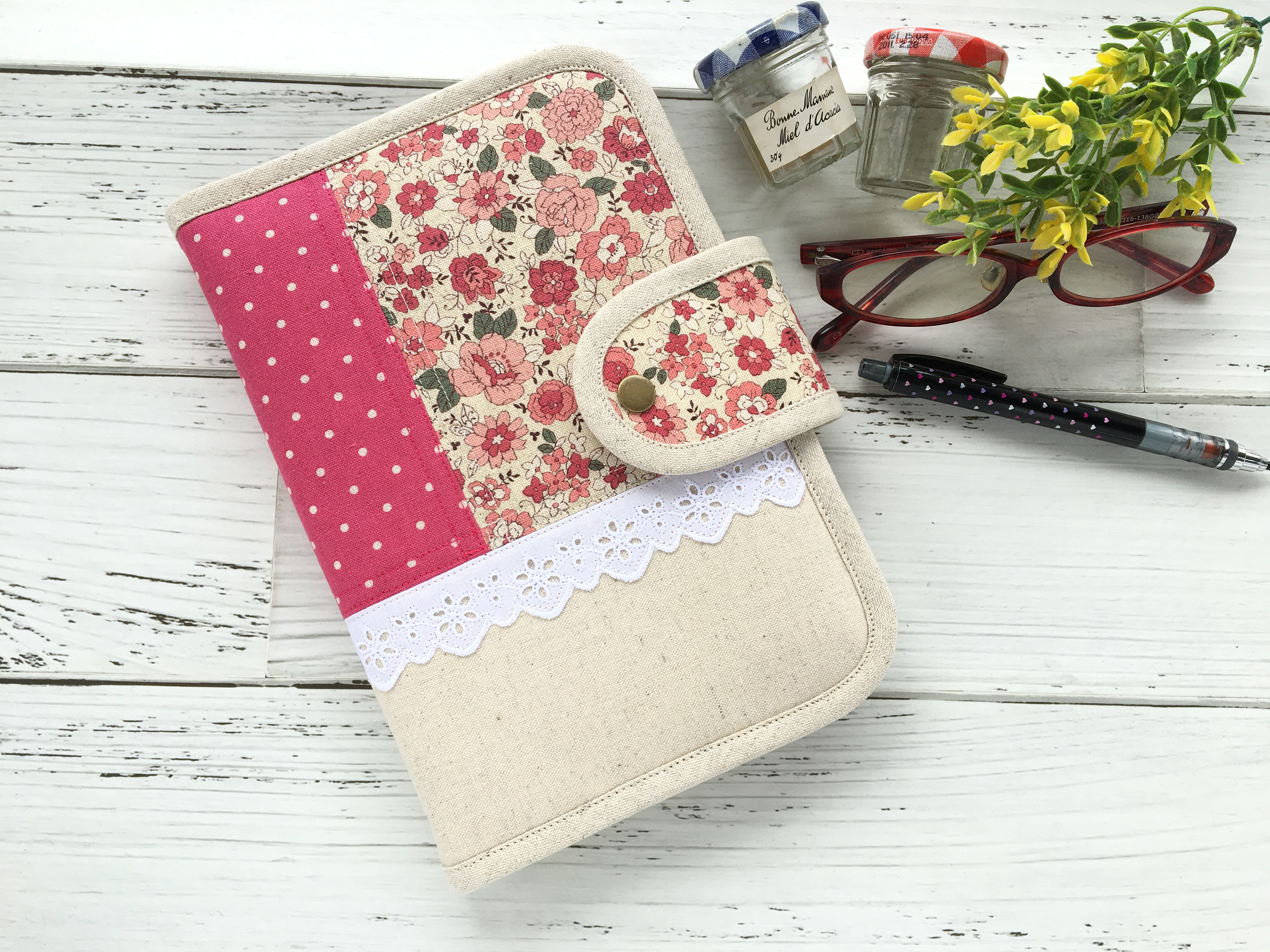 PINK HOUSE♥️ピンクハウス♥️母子手帳入れ・お薬手帳ケース・通帳ケース PINK HOUSE♥️ピンクハウス♥️母子手帳入れ・お薬手帳ケース