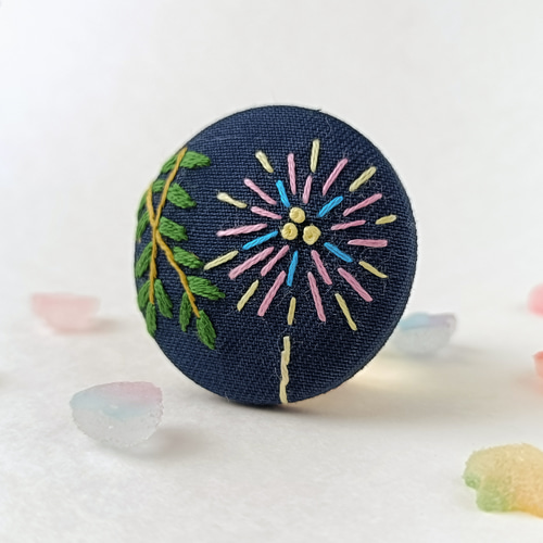 受注制作】カラフルな花火刺繍ブローチor刺繍ヘアゴム ブローチ