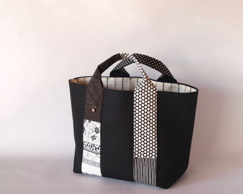 パッチワーク 持ち手のトートバッグ モノトーン トートバッグ