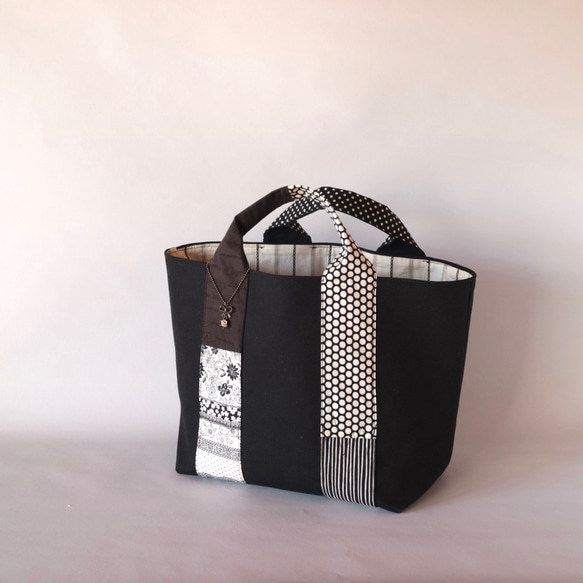 パッチワーク 持ち手のトートバッグ モノトーン トートバッグ