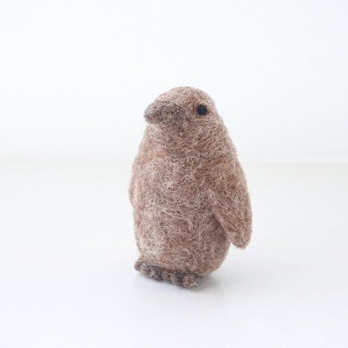 ペンギンさんとシマエナガさんの夜空のピンクッション　羊毛フェルト ペンギンさんとシマエナガさんの夜空のピンクッション 羊毛フェルト