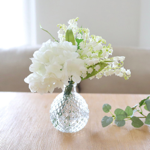 ずっと咲いてる》White flower暑い夏も咲いている（無料ラッピング