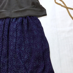 S ~ M 碼“限量福袋”灰色棉質T卹➕ 帶襯裡的Poly碎花縮褶裙“Prototype” 第1張的照片