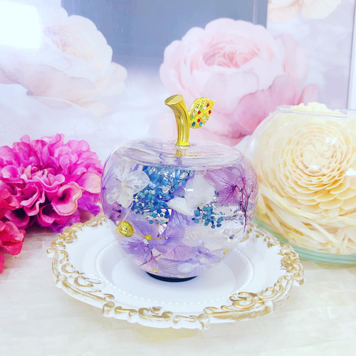 パープルホワイト りんごハーバリウム♡プレゼントギフトにも♡紫白