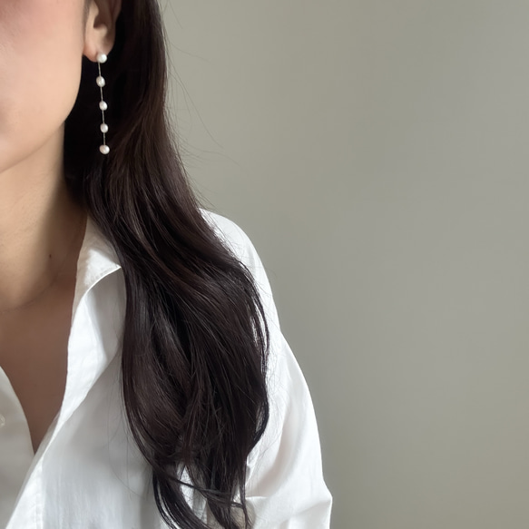 【繊細×上品】小さなバロック淡水パール ロングピアス"痛くないイヤリング"サージカルステンレス 結婚式|5連|シルバー| 9枚目の画像