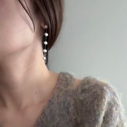 【繊細×上品】小さなバロック淡水パール ロングピアス"痛くないイヤリング"サージカルステンレス 結婚式|5連|シルバー| 11枚目の画像