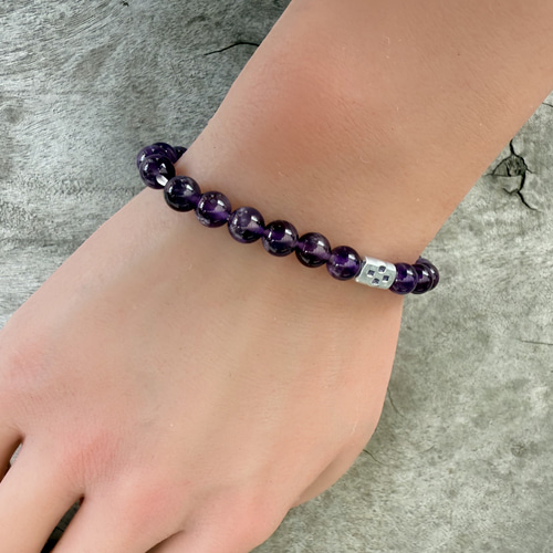 2025年限定モデル！沖縄のお守り、ミンサーのキューブチャームを